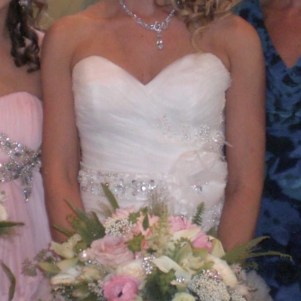 💖💐David Tutera Wedding gown🌸💕 - Picture 4 of 15